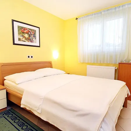 3274c * Petrčane